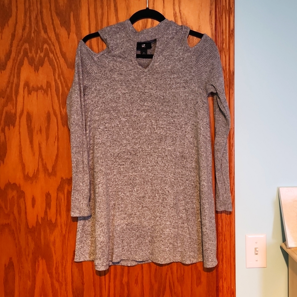 Iz Byer gray cold shoulder king sleeve sweater,  size medium